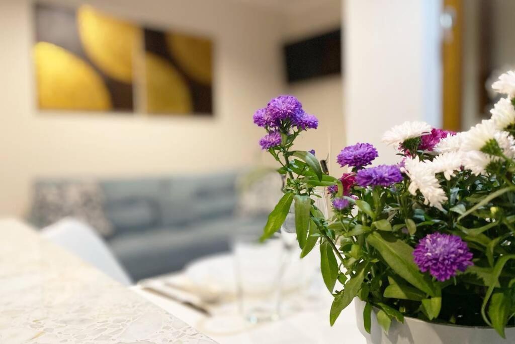 Exclusive 2Br! Apartment Near City Center +Netflix Варшава Экстерьер фото